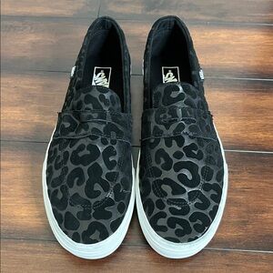 Vans Style 53 Slip-on Loafers Black Leopard Embossed Suede VN000CQPBLK sz 13 New